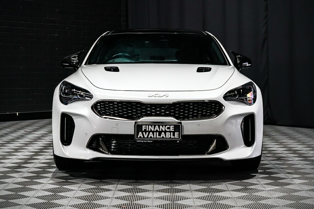 Kia Stinger image 3