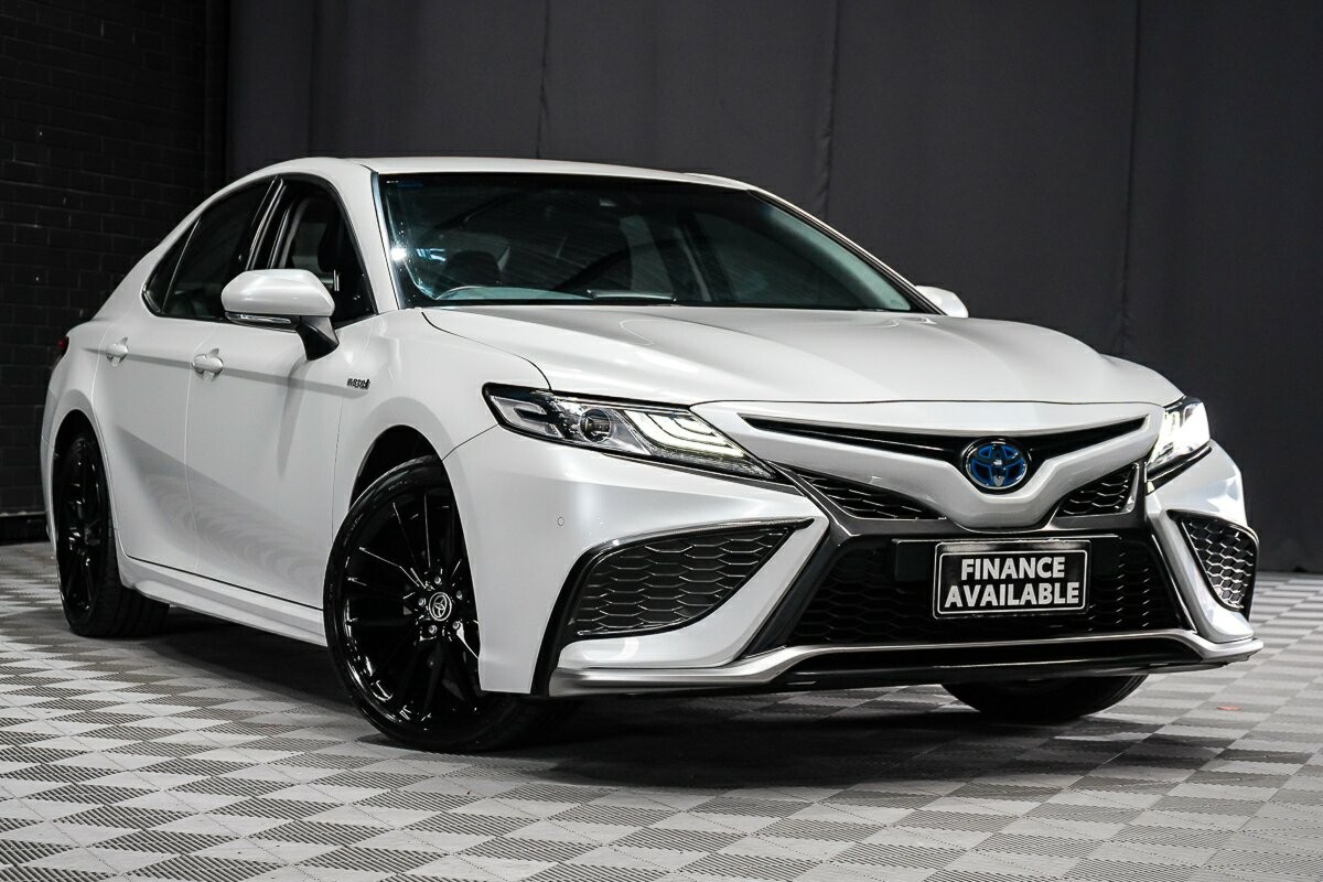 Toyota Camry image 1