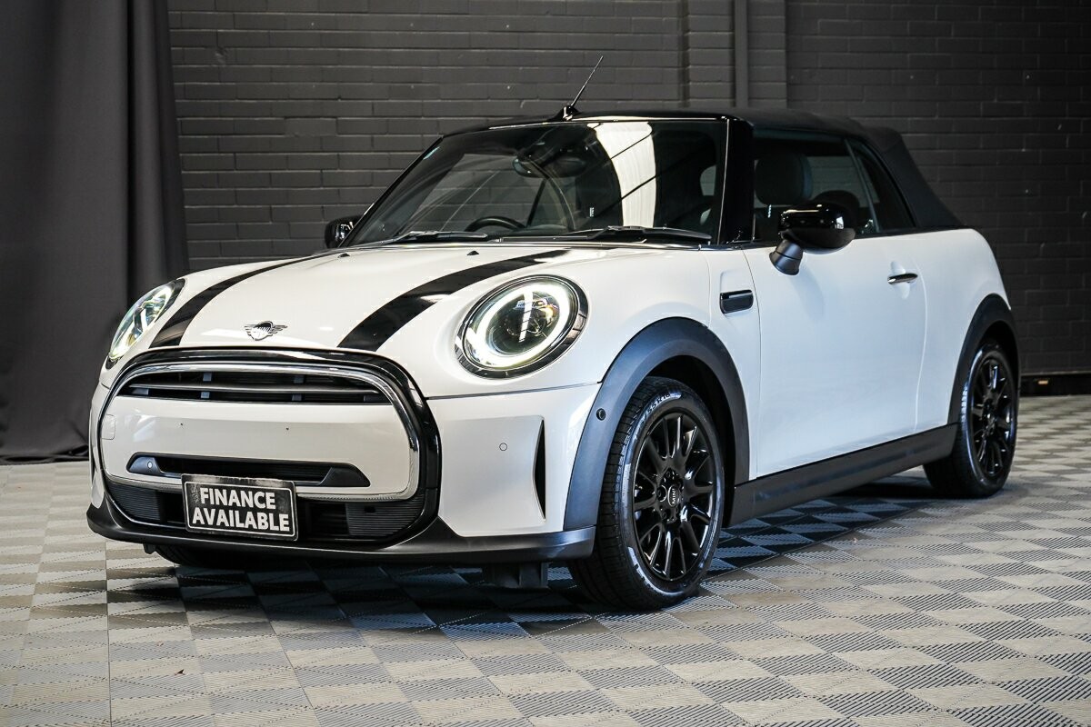 Mini Convertible image 4