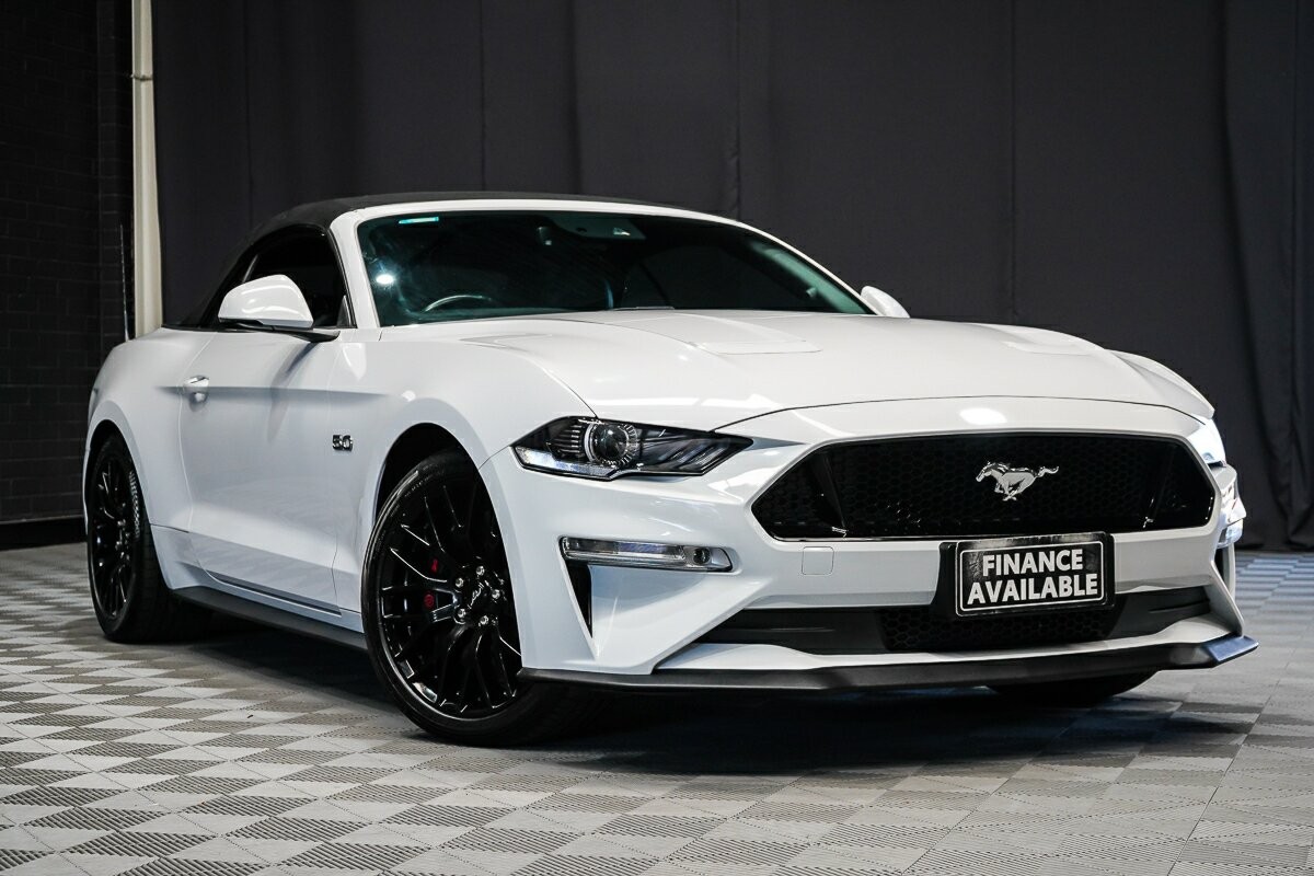 Ford Mustang image 1