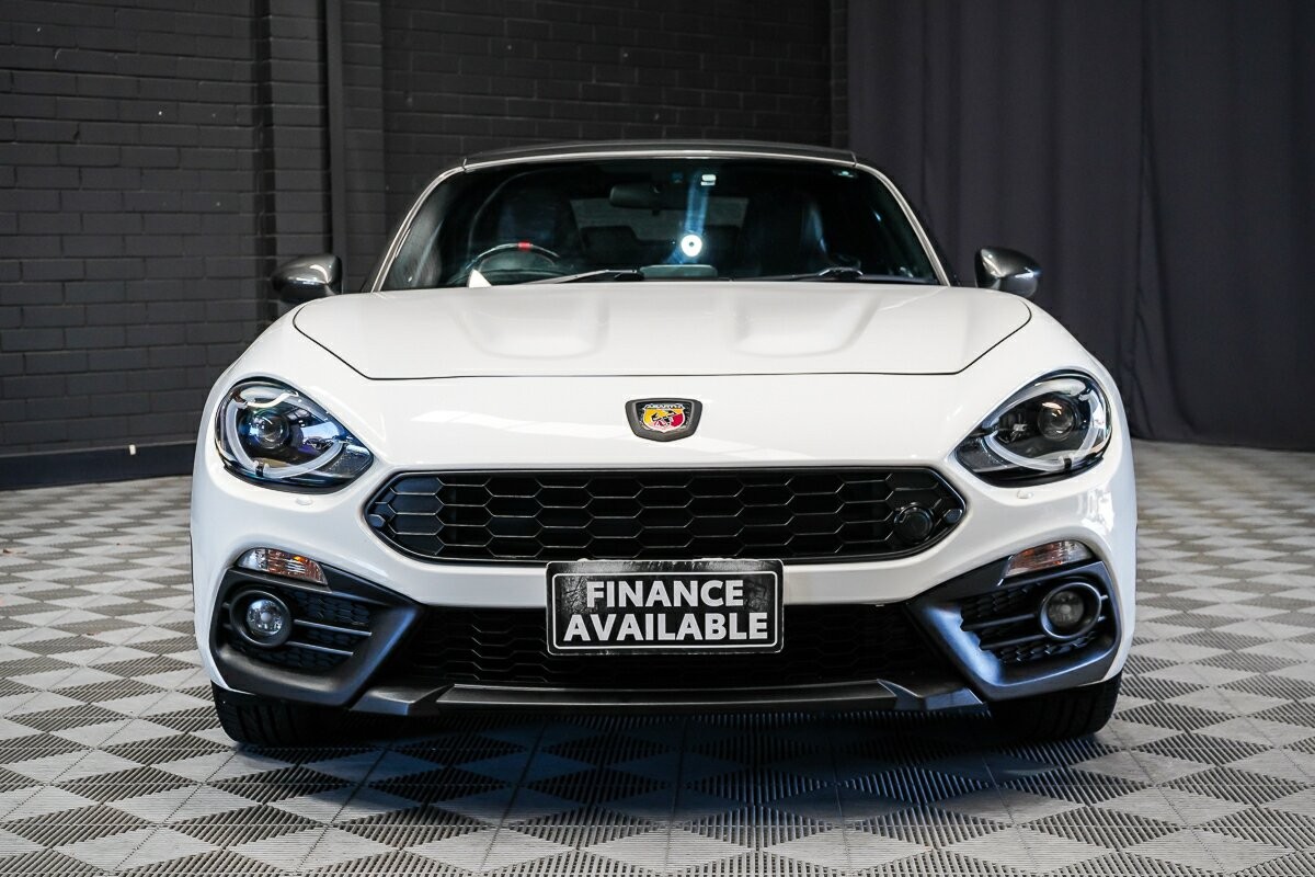 Abarth 124 image 3