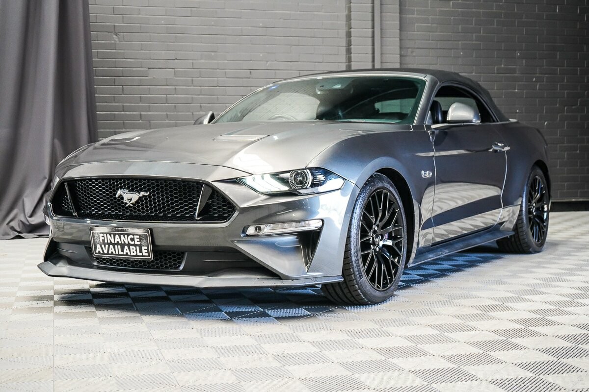 Ford Mustang image 4