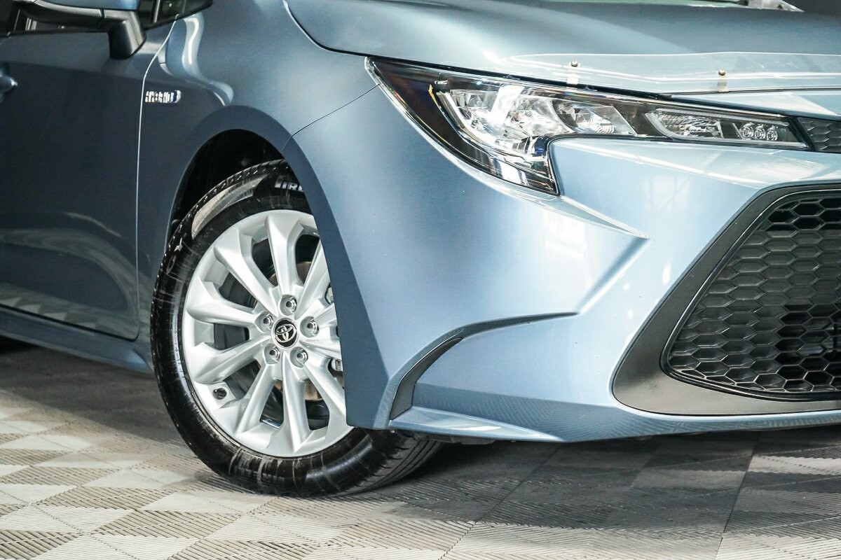 Toyota Corolla image 2