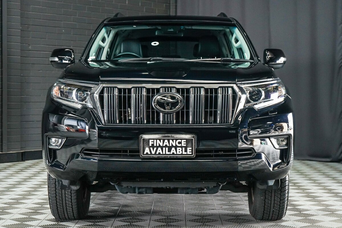 Toyota Landcruiser Prado image 3