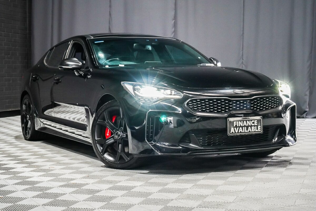 Kia Stinger image 1