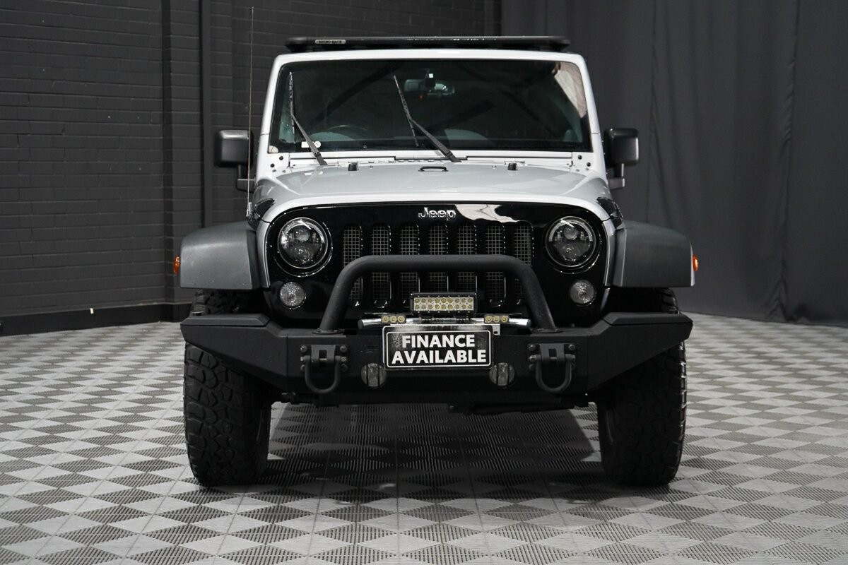Jeep Wrangler image 3