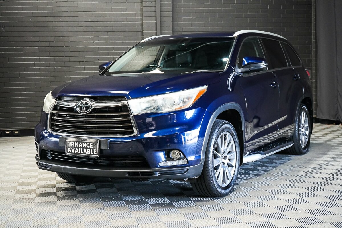 Toyota Kluger image 4