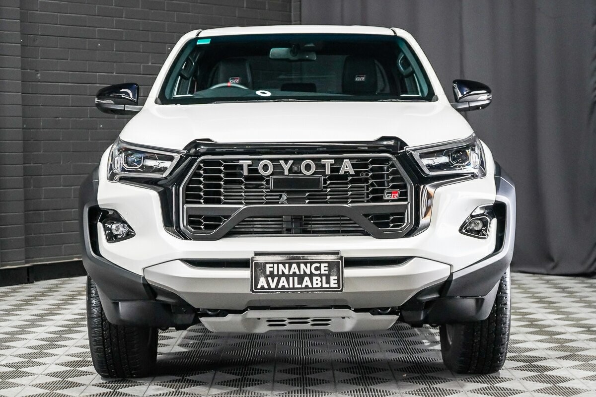 Toyota Hilux image 3