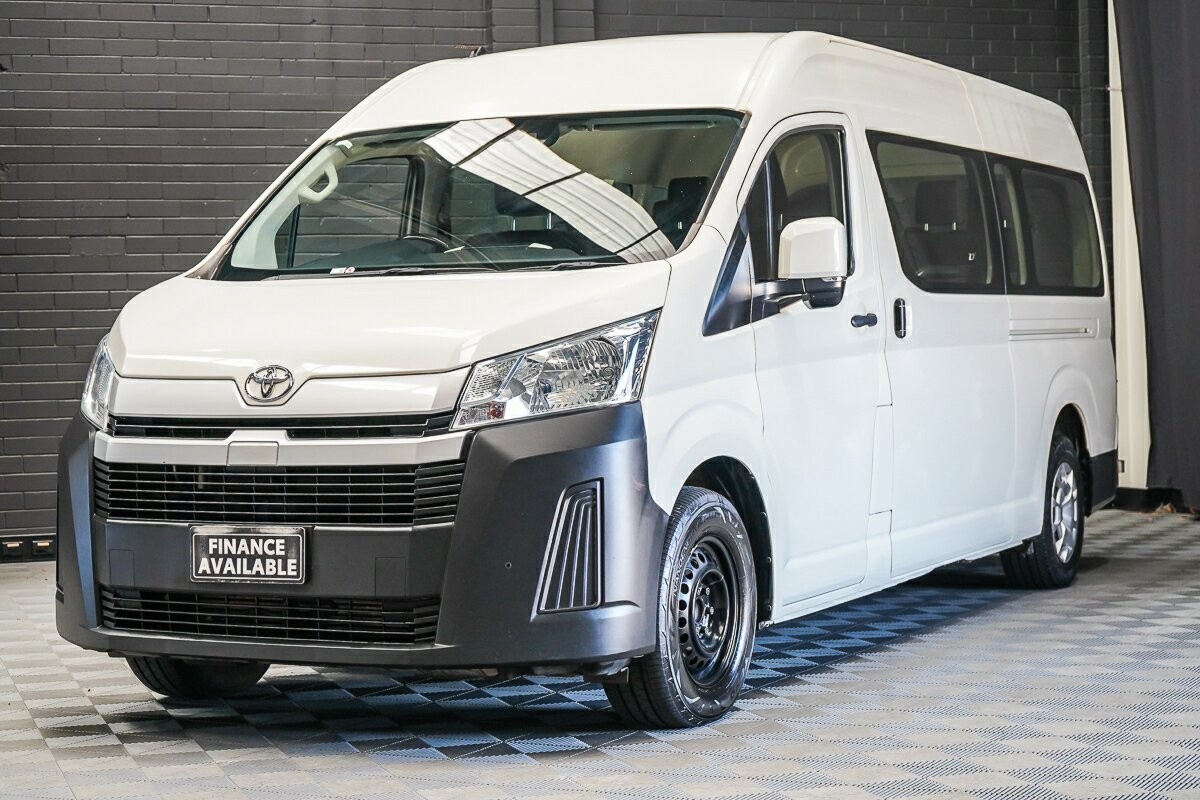 Toyota Hiace image 4