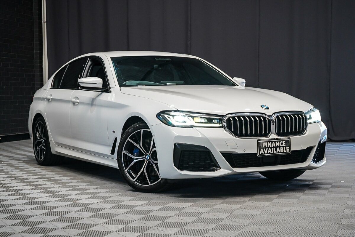 BMW 5 Series image 1