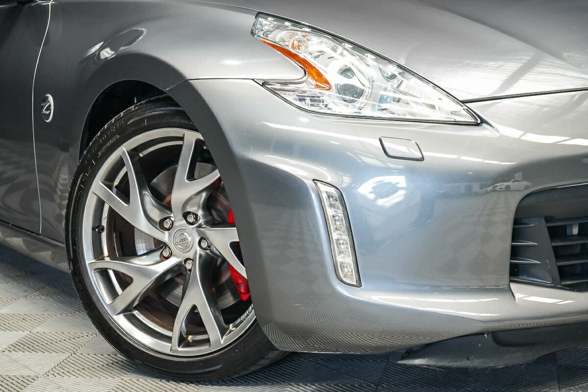 Nissan 370z image 2