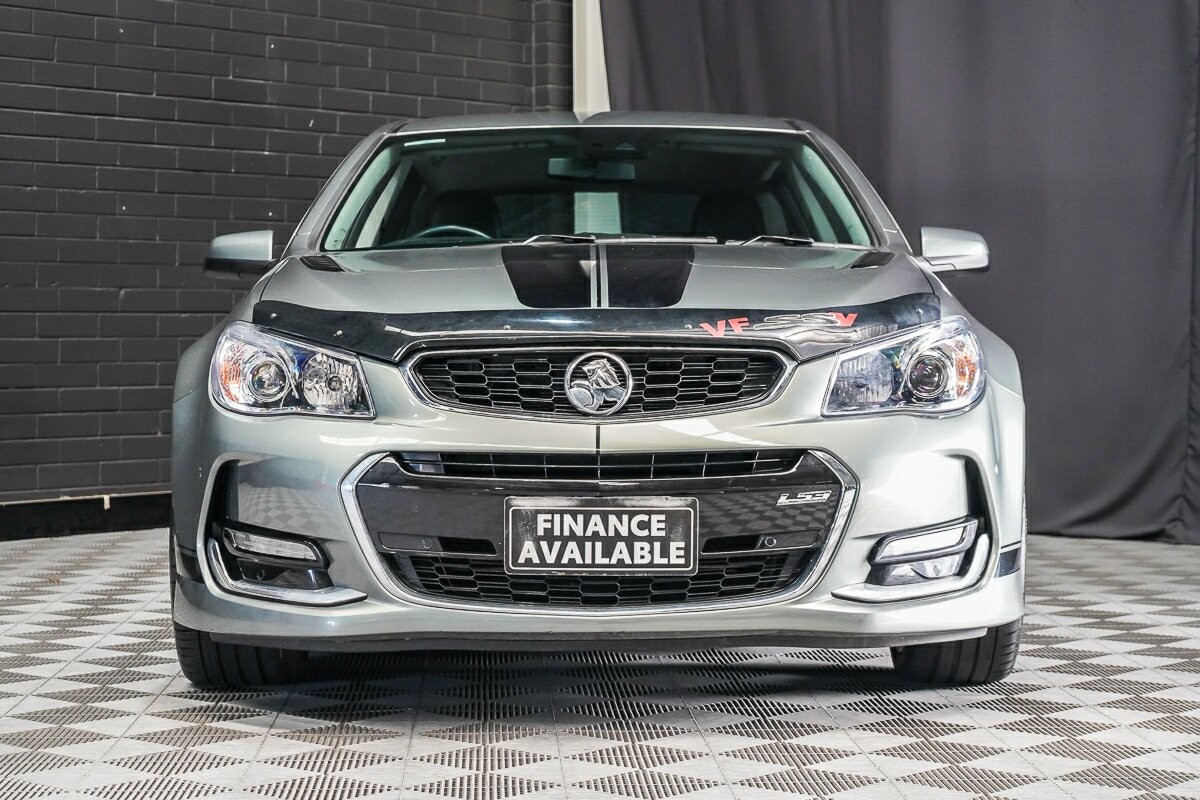 Holden Commodore image 3
