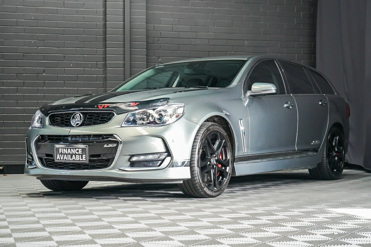 Holden Commodore image 4