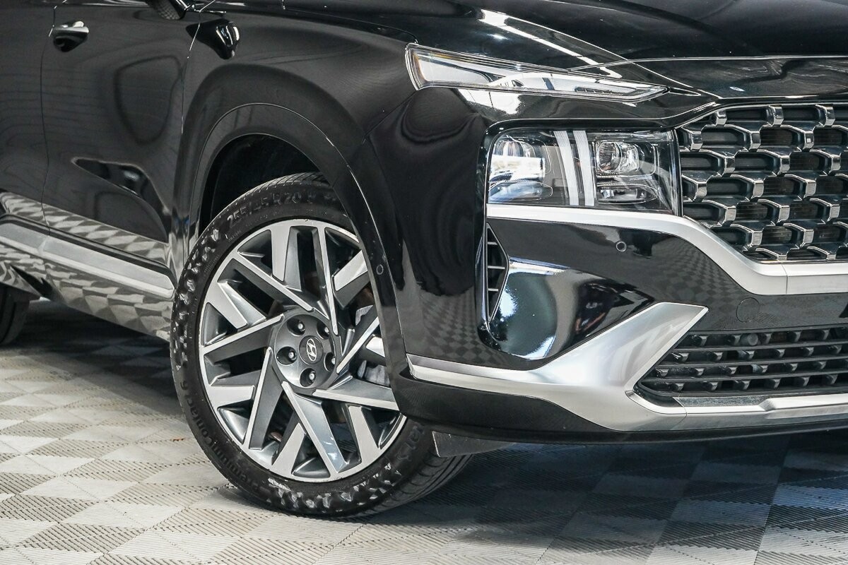 Hyundai Santa Fe image 2