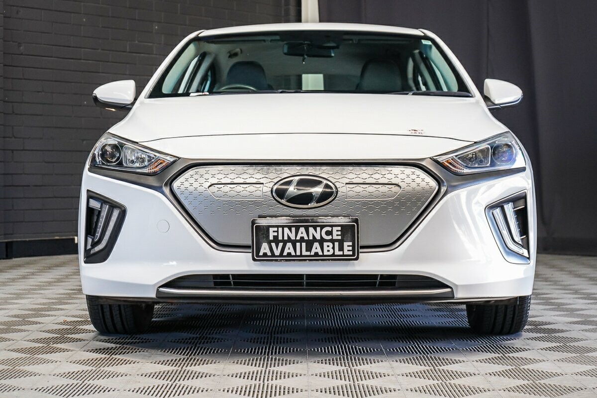 Hyundai Ioniq image 3