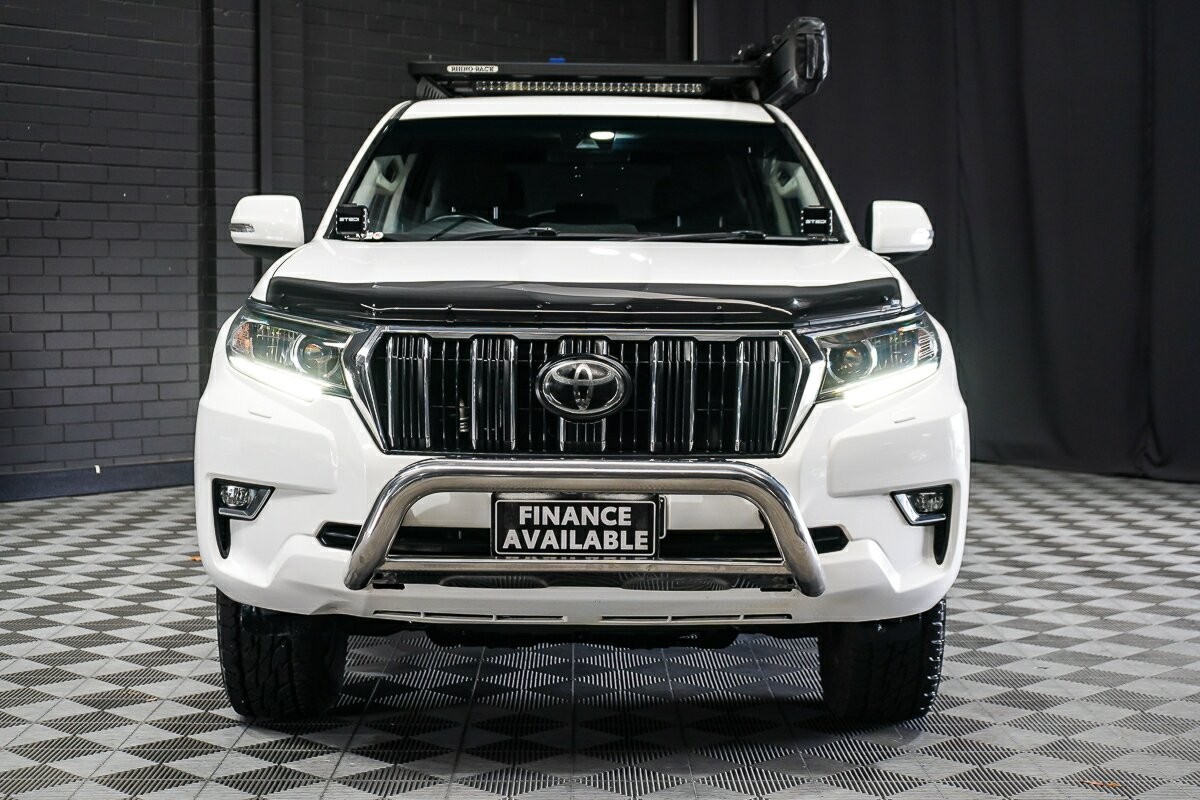 Toyota Landcruiser Prado image 3