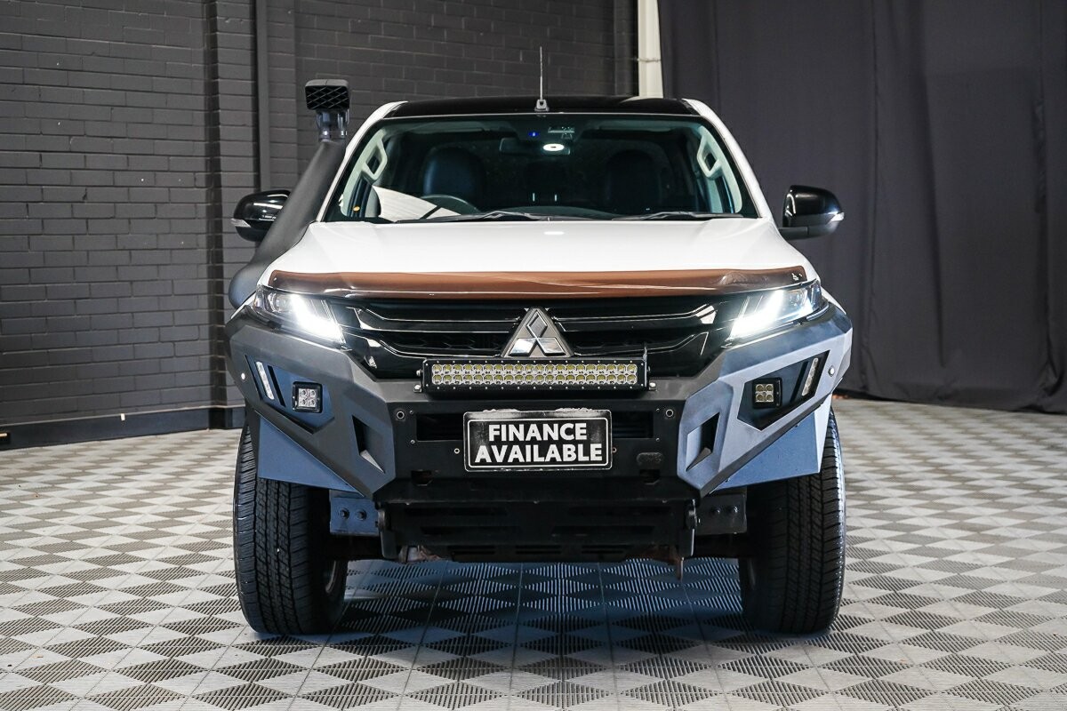 Mitsubishi Triton image 3