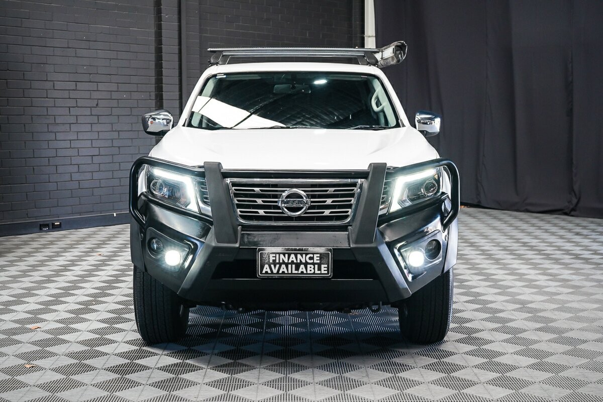 Nissan Navara image 3