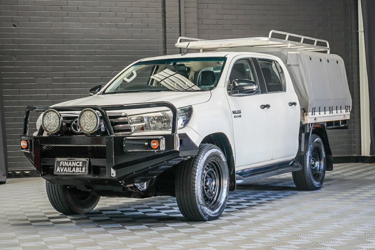 Toyota Hilux image 4