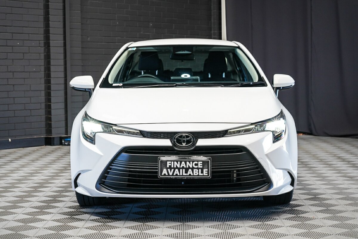 Toyota Corolla image 3