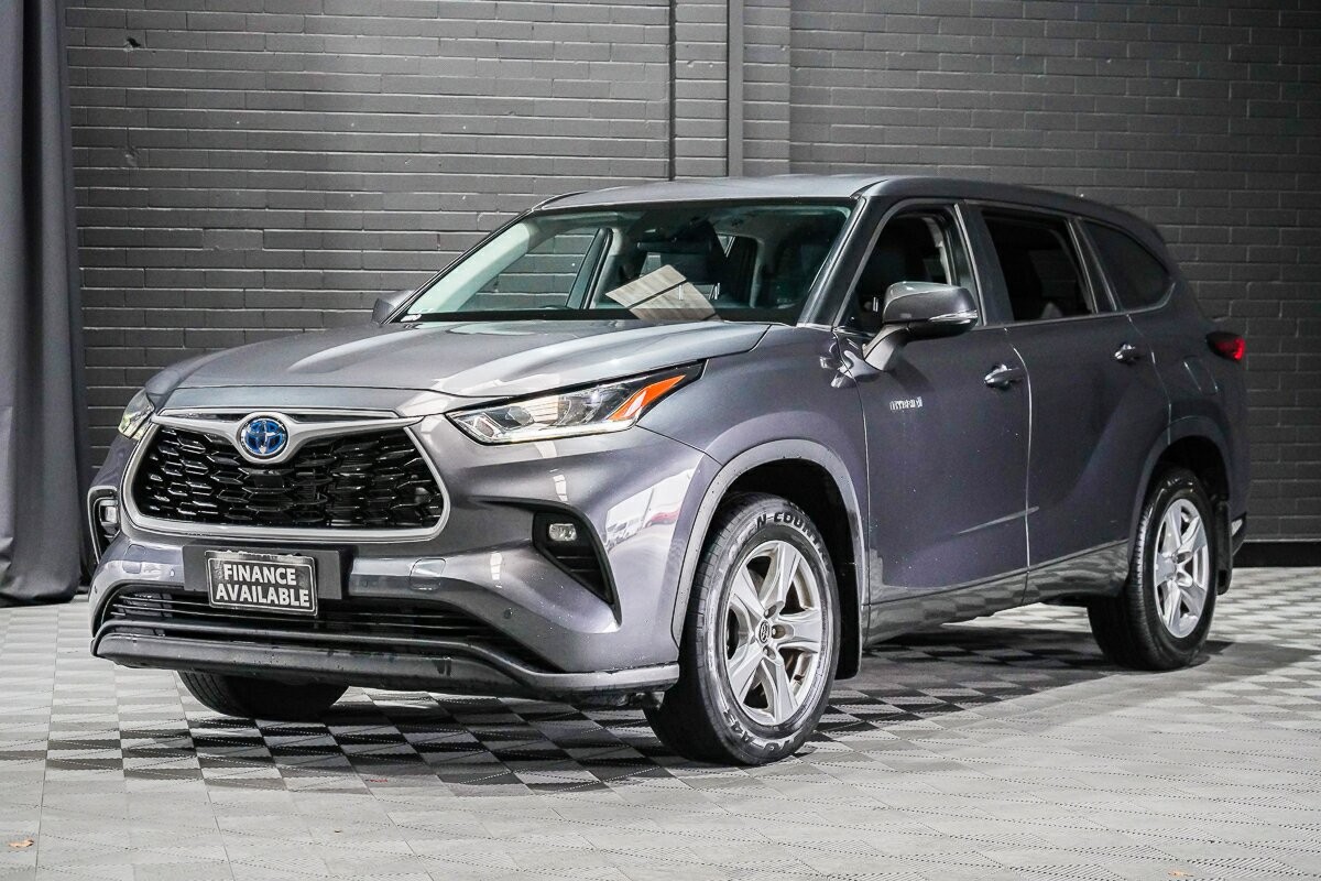 Toyota Kluger image 4