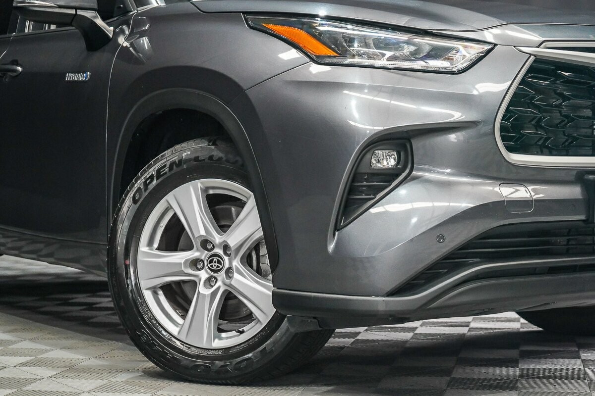 Toyota Kluger image 2