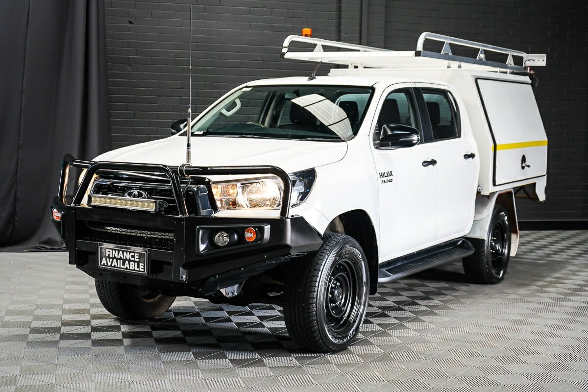 Toyota Hilux image 4