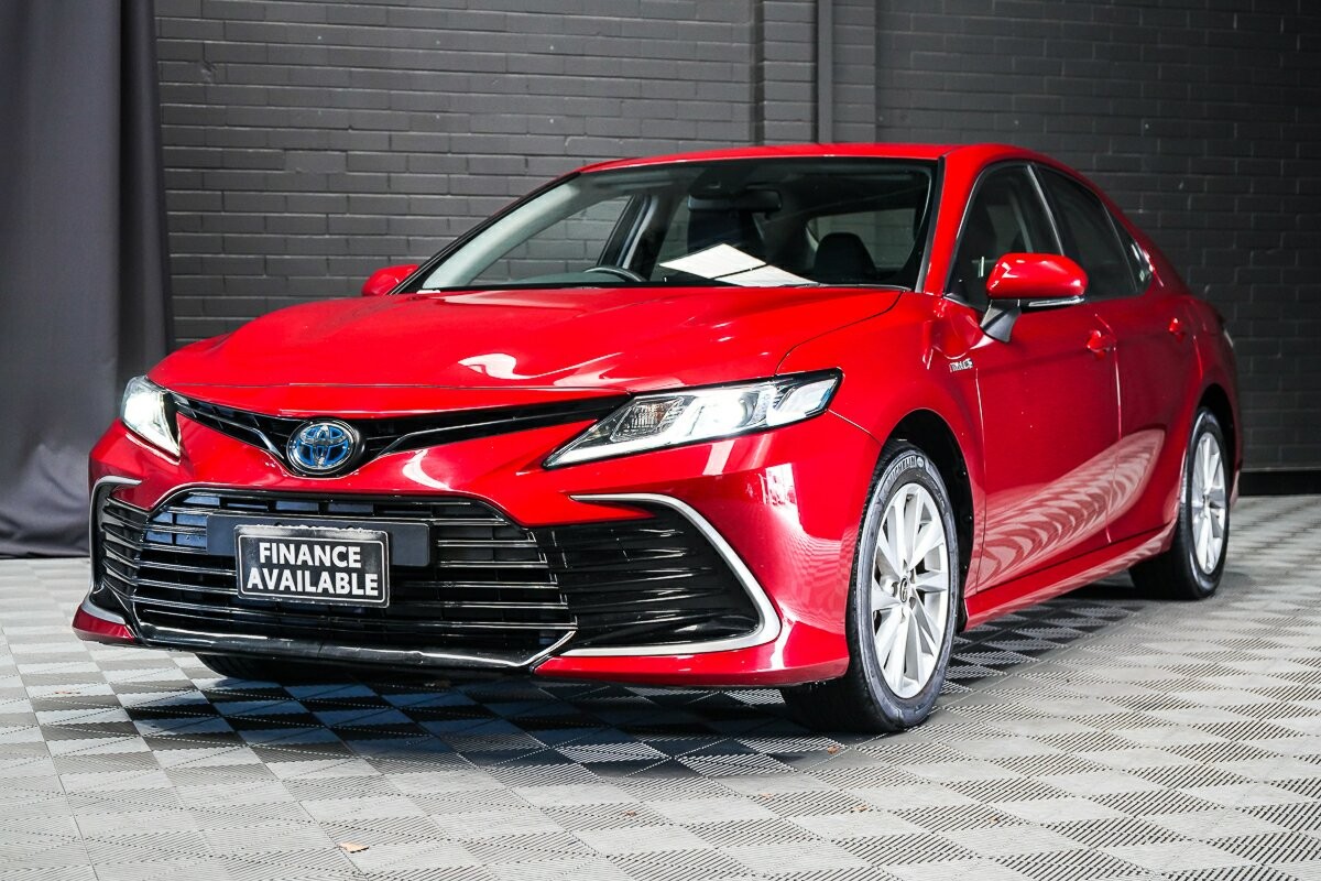 Toyota Camry image 4