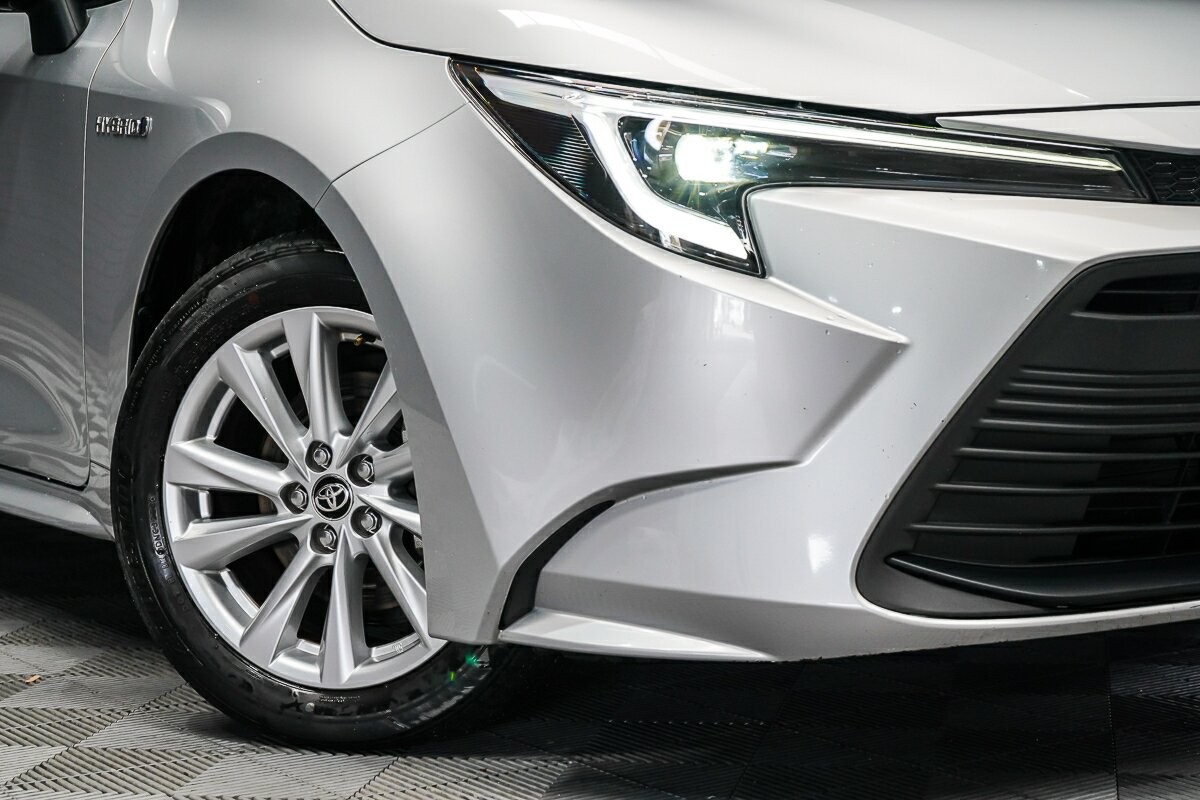 Toyota Corolla image 2