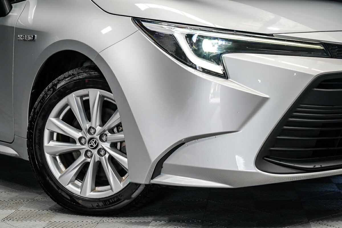 Toyota Corolla image 2
