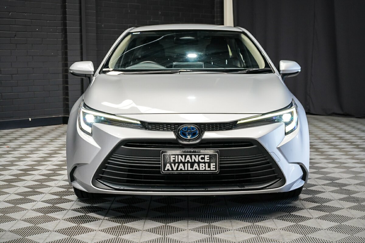 Toyota Corolla image 3