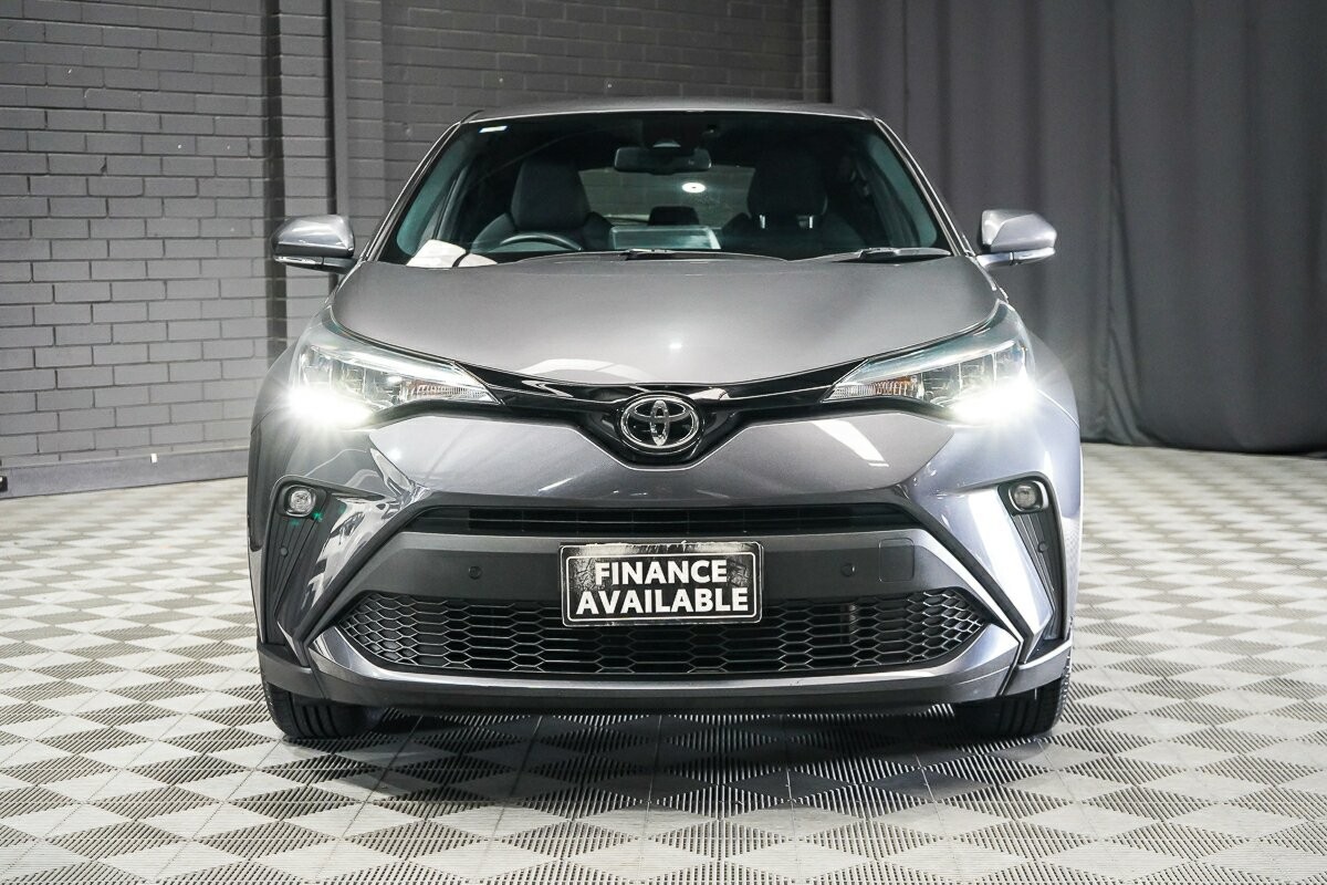 Toyota C-hr image 3
