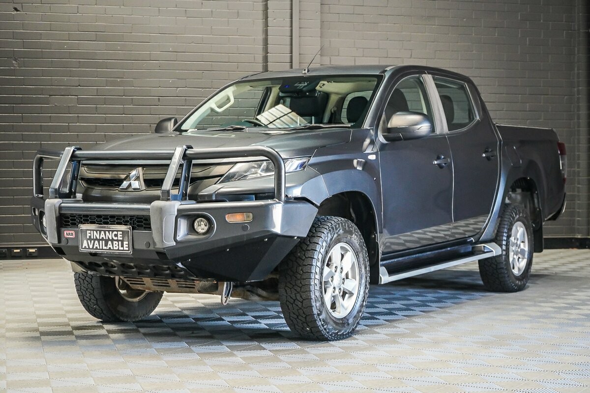 Mitsubishi Triton image 4