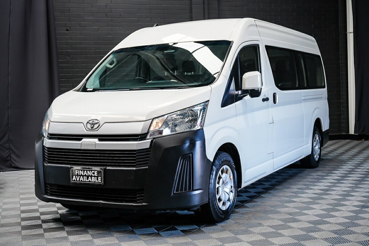 Toyota Hiace image 4