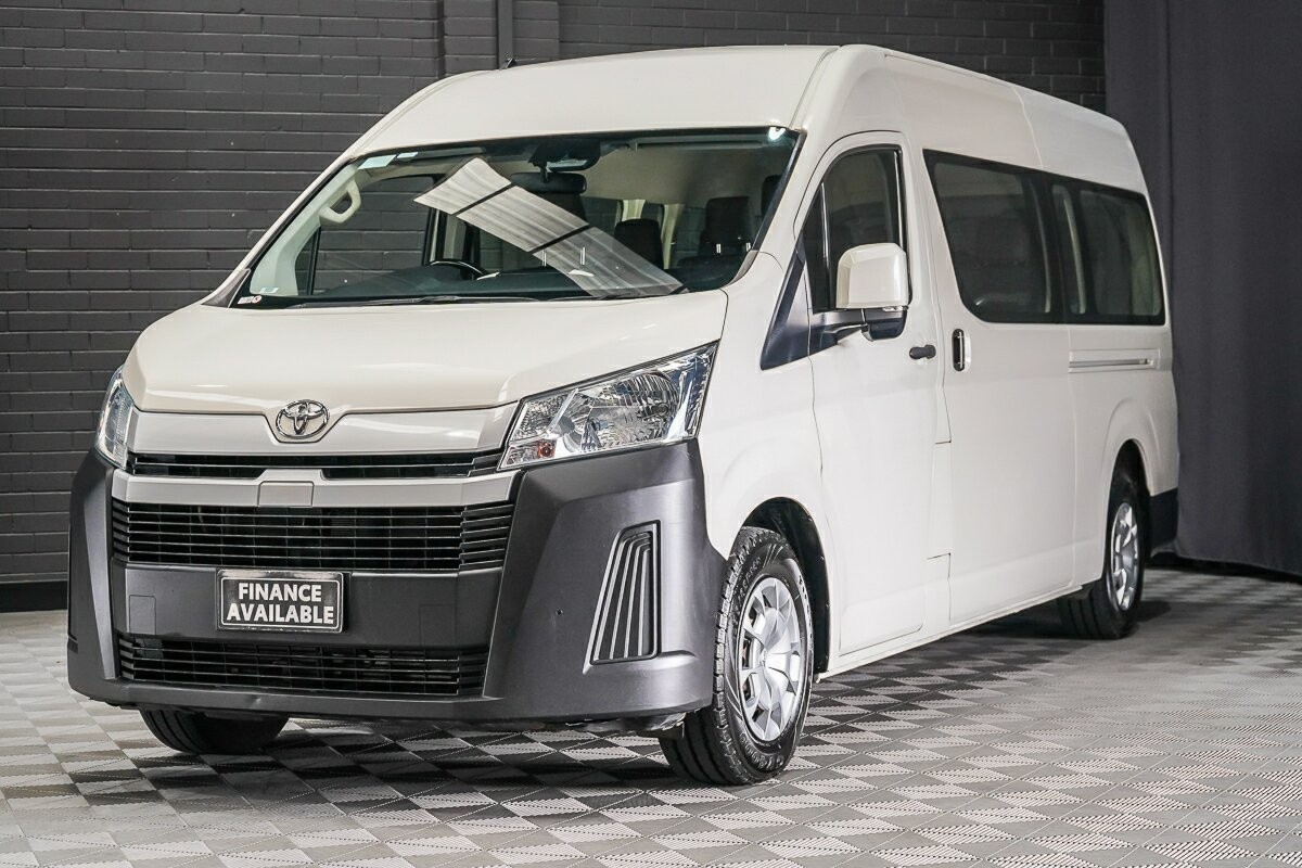 Toyota Hiace image 4