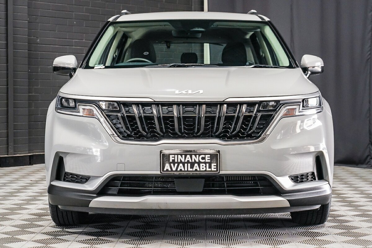 Kia Carnival image 3