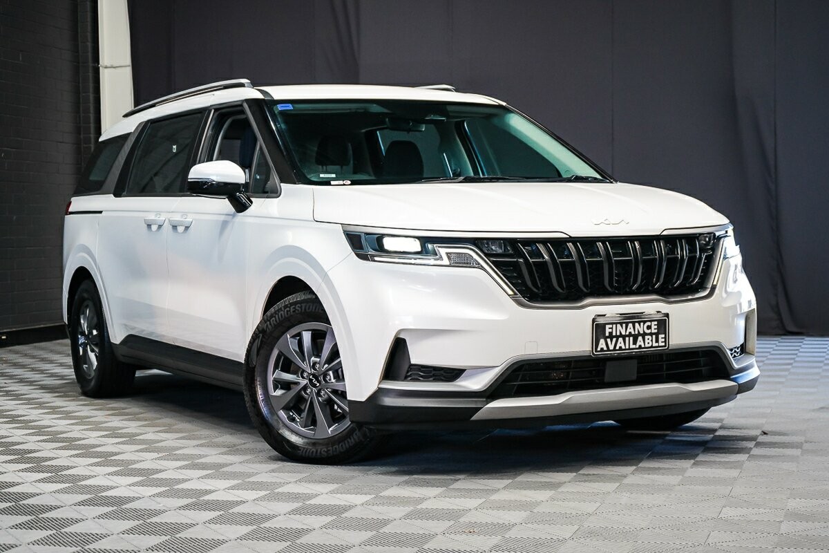 Kia Carnival image 1