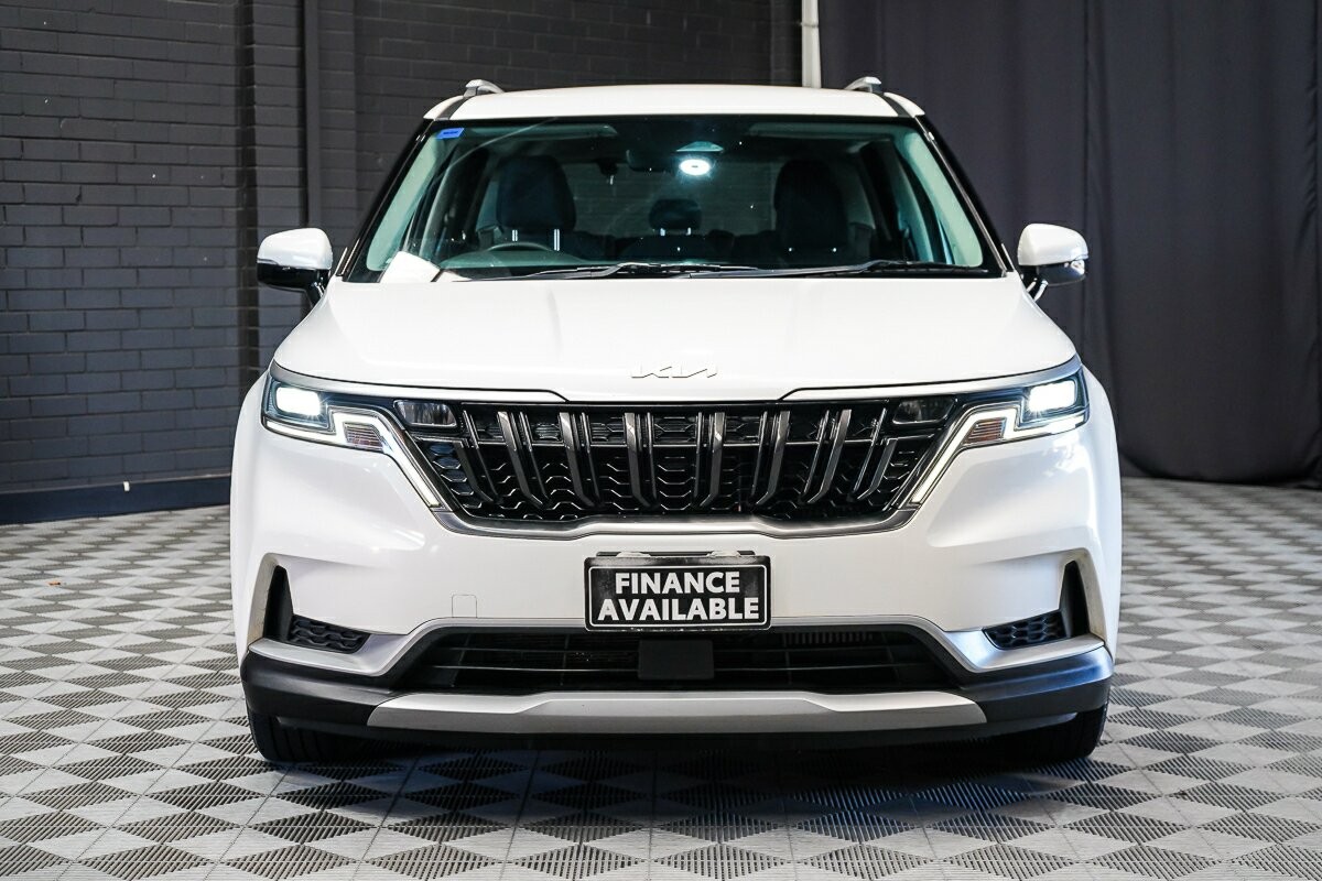 Kia Carnival image 3