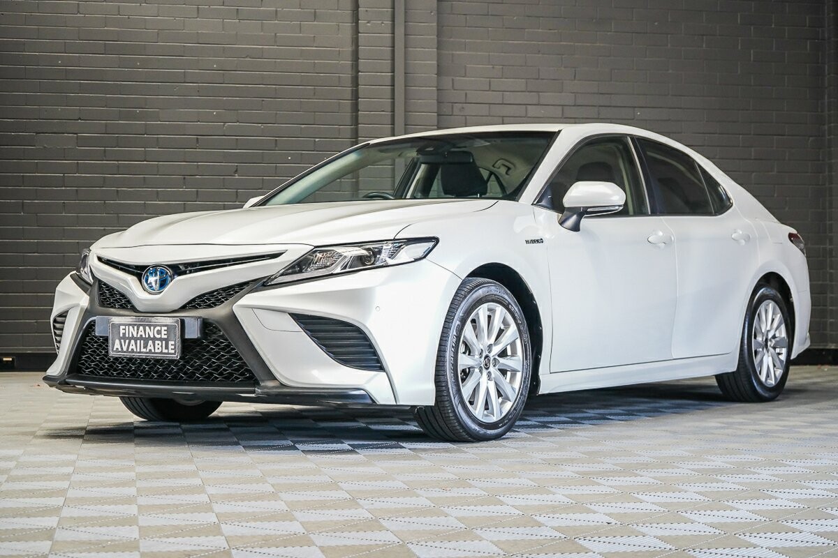 Toyota Camry image 4
