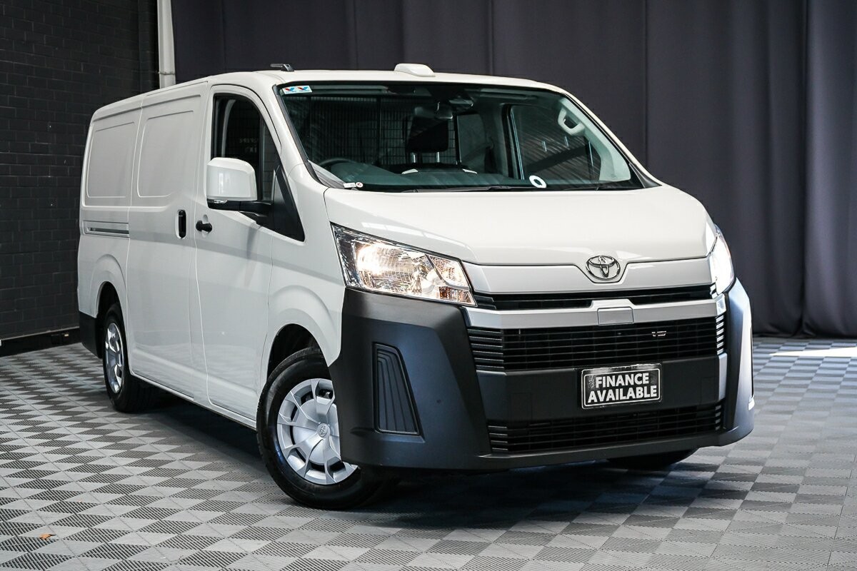 Toyota Hiace image 1