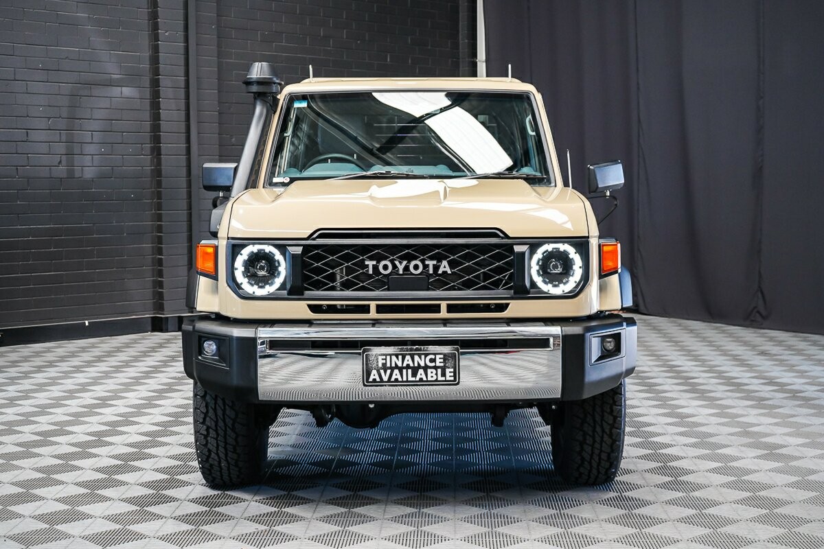 Toyota Landcruiser image 3
