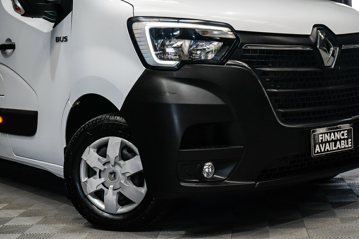 Renault Master image 2