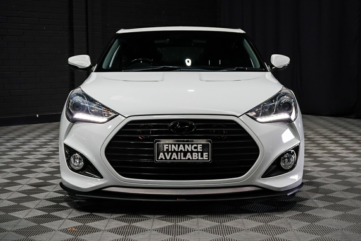 Hyundai Veloster image 3