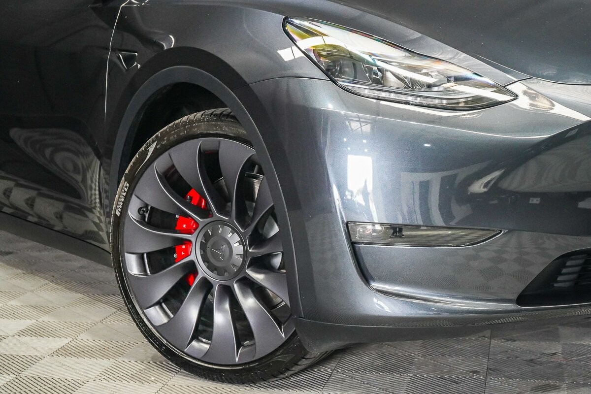 Tesla Model Y image 2