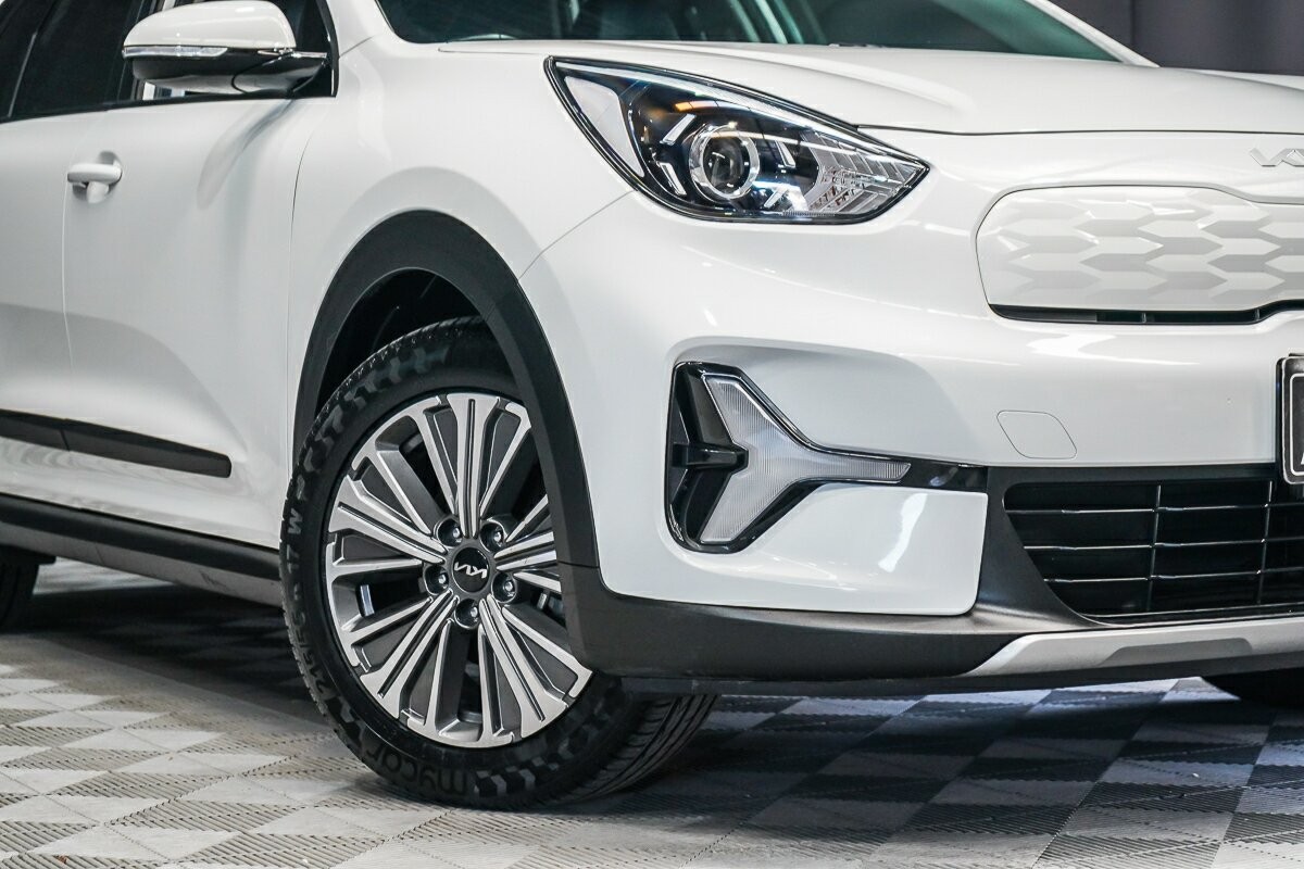 Kia Niro Plus image 2