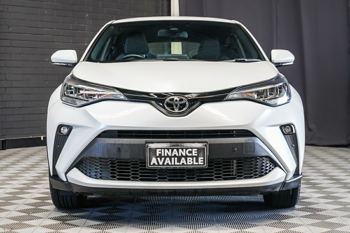 Toyota C-hr image 3