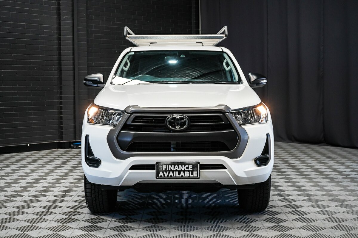 Toyota Hilux image 3