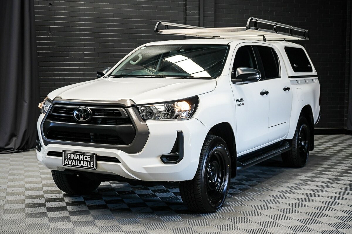 Toyota Hilux image 4