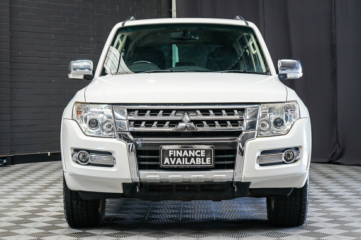 Mitsubishi Pajero image 3