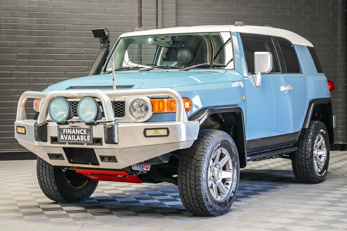 Toyota Fj Cruiser image 4